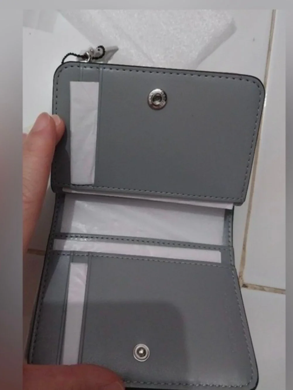 Marc Jacobs × Bugs Bunny Limited Edition Wallet NWT! - Picture 3 of 3
